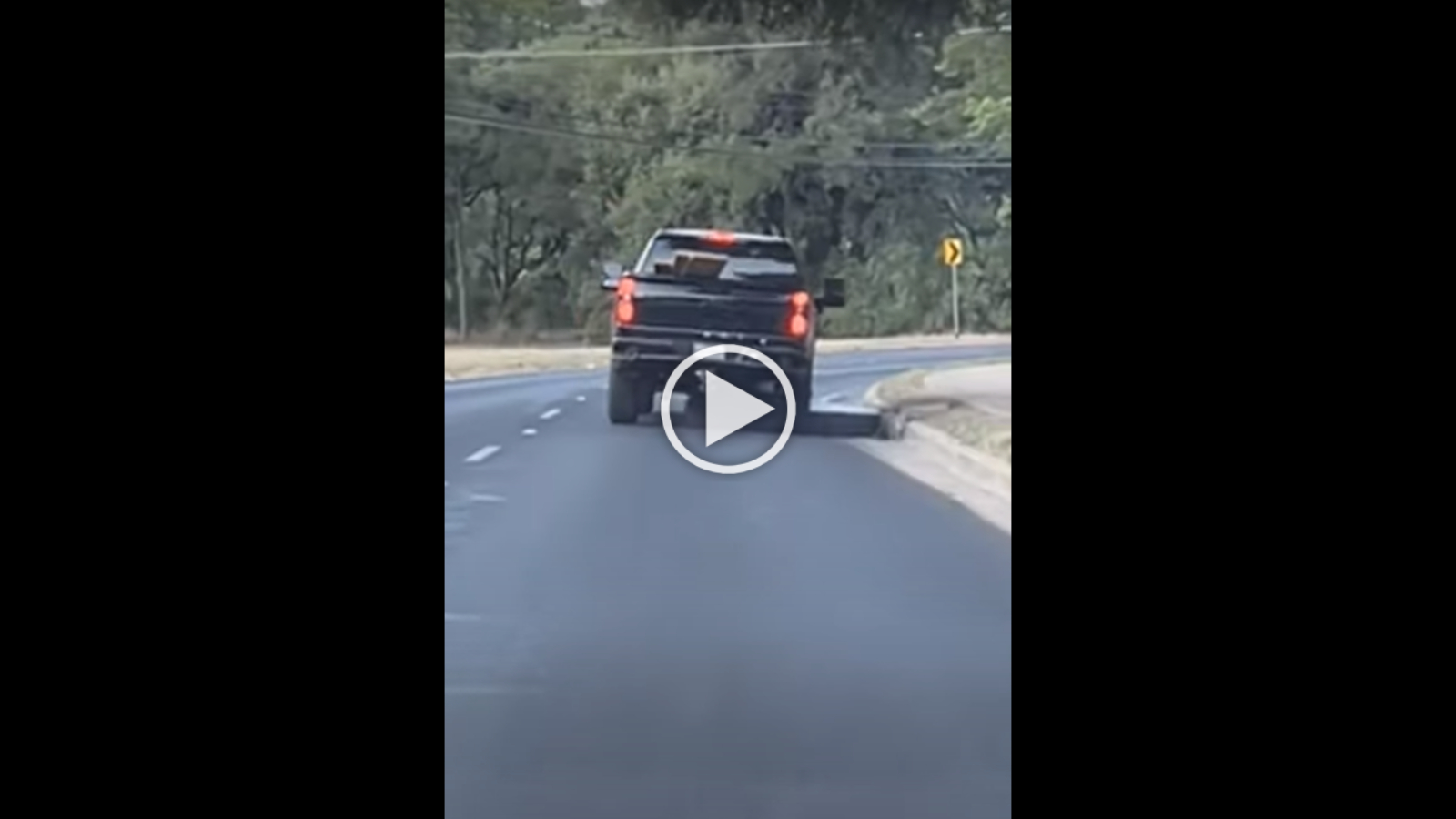 Συγνώμη, έχεις ένα στρώμα κάτω από τις ρόδες σου..[video]